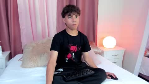 Snapshot of honeymoon_sariel chatting on October 2025 08:20:01 PM honeymoon_sariel online show from October 2025 08:20:01 PM