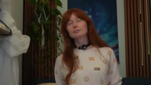 Snapshot of honeyumtoast chatting on November 2025 05:20:01 AM Noelle online show from November 2025 05:20:01 AM