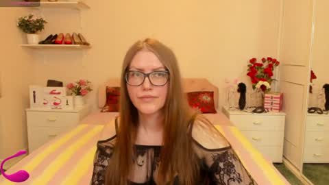 Snapshot of honeywinexs chatting on June 2026 01:35:01 PM honeywinexs online show from June 2026 01:35:01 PM