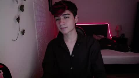 Esteban online show from September 2025 04:34:02 AM