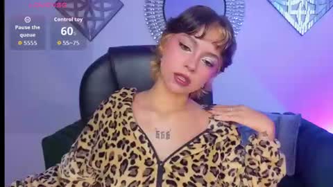 Snapshot of honeyy_taylor chatting on July 2026 02:23:02 PM honeyy_taylor online show from July 2026 02:23:02 PM