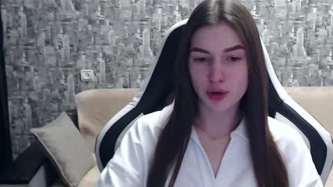 Snapshot of honeyynancyy chatting on January 2025 11:59:02 AM Nancy online show from January 2025 11:59:02 AM