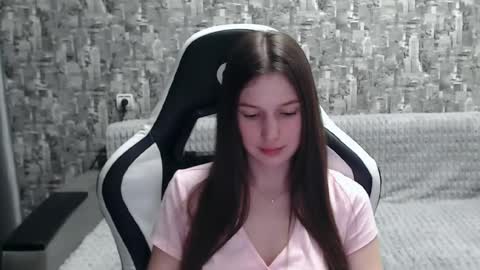 Snapshot of honeyynancyy chatting on February 2025 02:46:01 PM Nancy online show from February 2025 02:46:01 PM