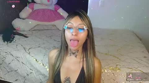 Hoollly Jones online show from October 2025 03:03:01 PM