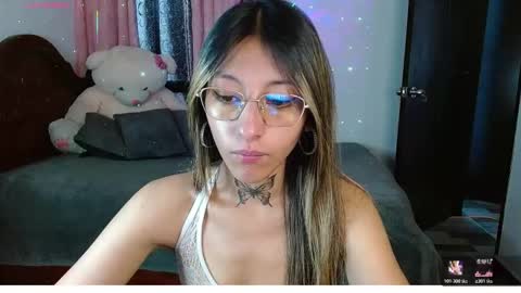 Hoollly Jones online show from January 2026 05:51:02 PM