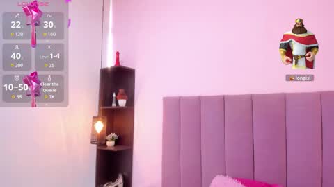 Snapshot of hoollyhendrix chatting on October 2025 08:21:02 PM holly online show from October 2025 08:21:02 PM