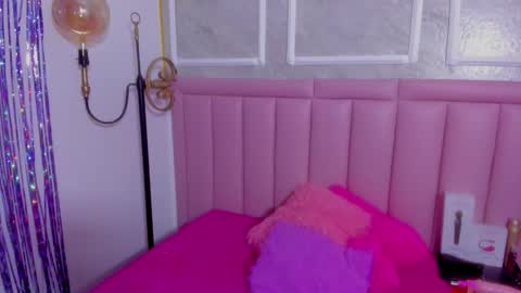 holly online show from March 2026 08:59:01 PM