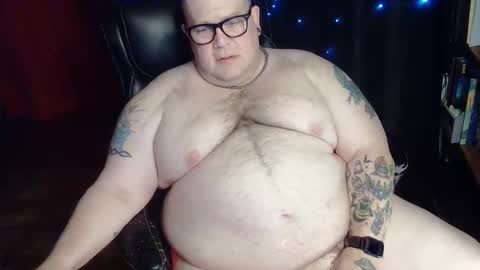 Snapshot of hoosierdaddyxl chatting on December 2024 05:40:02 AM Sir online show from December 2024 05:40:02 AM