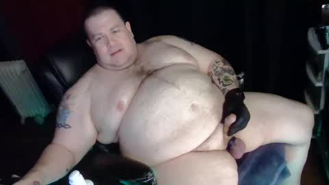 Snapshot of hoosierdaddyxl chatting on December 2024 04:55:02 AM Sir online show from December 2024 04:55:02 AM