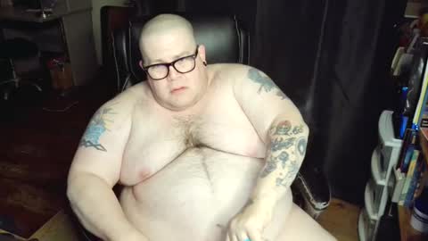 Snapshot of hoosierdaddyxl chatting on January 2025 04:10:02 AM Sir online show from January 2025 04:10:02 AM