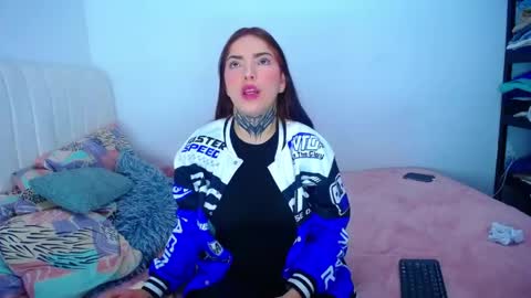 Snapshot of hoot_alicee chatting on April 2026 10:01:02 PM ONLYFANS online show from April 2026 10:01:02 PM