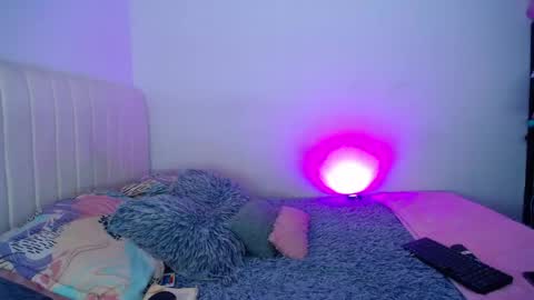 Snapshot of hoot_alicee chatting on April 2026 09:23:02 PM ONLYFANS online show from April 2026 09:23:02 PM