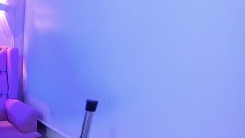 Snapshot of hoot_booys_ chatting on October 2025 09:05:02 PM hoot_booys_ online show from October 2025 09:05:02 PM