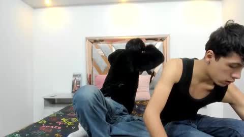 Snapshot of hoot_booys_ chatting on November 2025 12:05:02 PM hoot_booys_ online show from November 2025 12:05:02 PM