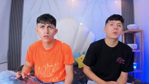 hoot_booys_ online show from April 2026 09:35:01 PM