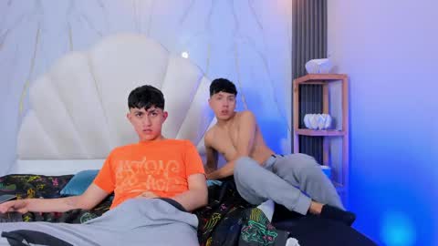 hoot_booys_ online show from April 2026 02:27:02 AM