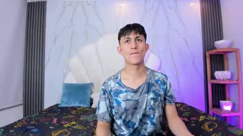 hoot_booys_ online show from April 2026 04:38:01 AM