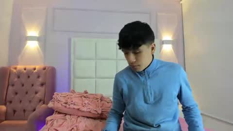 hoot_booys_ online show from May 2026 08:03:01 PM