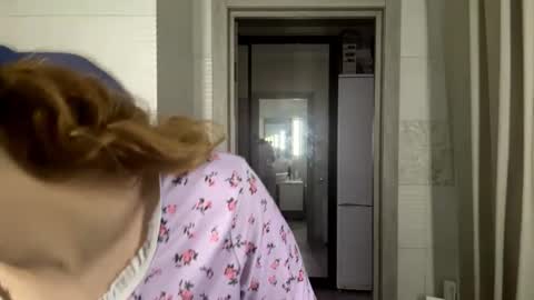 Emmi online show from November 2025 09:11:02 AM