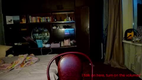 Snapshot of hoppypoppyy chatting on October 2025 03:13:01 PM Bambi online show from October 2025 03:13:01 PM