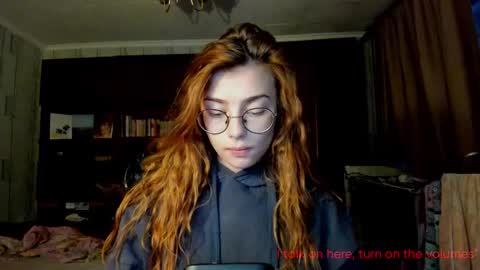 Snapshot of hoppypoppyy chatting on October 2025 05:13:01 PM Bambi online show from October 2025 05:13:01 PM