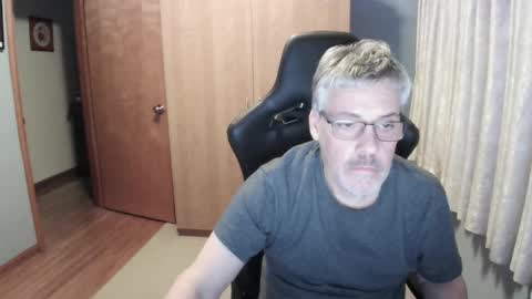 Snapshot of horndoggyx1 chatting on January 2025 01:08:01 PM horndoggy online show from January 2025 01:08:01 PM
