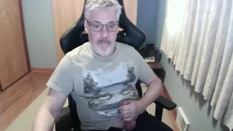 Snapshot of horndoggyx1 chatting on January 2026 02:33:02 PM horndoggy online show from January 2026 02:33:02 PM