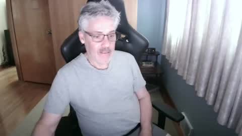 Snapshot of horndoggyx1 chatting on June 2026 08:31:02 PM horndoggy online show from June 2026 08:31:02 PM