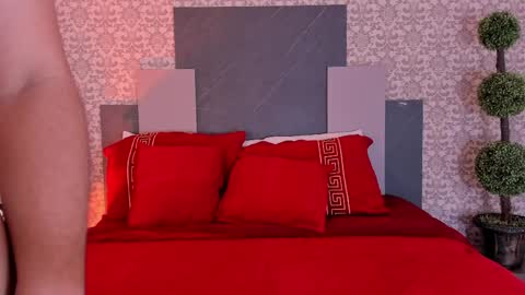 Layla Noir online show from May 2026 11:38:01 AM