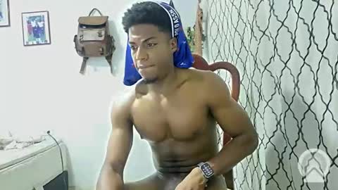 Snapshot of horneyguy2399 chatting on January 2025 05:13:02 AM sugarbaby online show from January 2025 05:13:02 AM