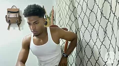 Snapshot of horneyguy2399 chatting on January 2025 05:19:01 AM sugarbaby online show from January 2025 05:19:01 AM