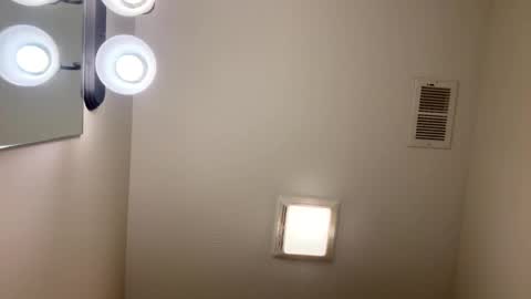 hornieecum online show from December 2025 11:07:01 AM