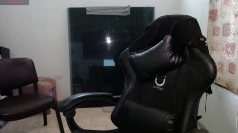 horny and daring online show from January 2026 01:05:02 PM