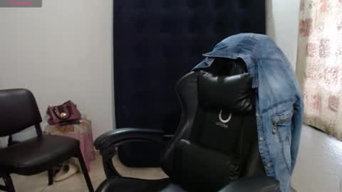 Snapshot of horny_and_daring chatting on February 2026 01:29:01 PM horny and daring online show from February 2026 01:29:01 PM