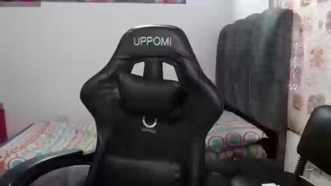 Snapshot of horny_and_daring chatting on March 2026 02:22:02 PM horny and daring online show from March 2026 02:22:02 PM