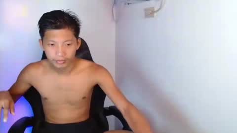 Snapshot of horny_asianmoreno chatting on September 2025 09:00:02 AM ROGER online show from September 2025 09:00:02 AM