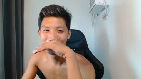Snapshot of horny_asianmoreno chatting on September 2025 04:21:02 PM ROGER online show from September 2025 04:21:02 PM
