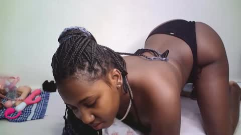 cutiey online show from April 2026 09:39:01 PM