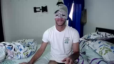 Snapshot of horny_dirty_bigcock chatting on November 2025 09:19:02 PM BoyHornyDirty online show from November 2025 09:19:02 PM