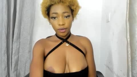 Snapshot of horny_ebonygirl chatting on September 2025 05:17:02 AM Horny ebonygirl online show from September 2025 05:17:02 AM