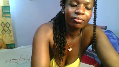 Snapshot of horny_hearts chatting on January 2025 08:21:01 AM phanice online show from January 2025 08:21:01 AM