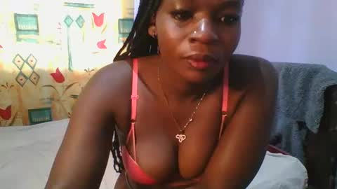 Snapshot of horny_hearts chatting on February 2025 05:19:02 AM phanice online show from February 2025 05:19:02 AM