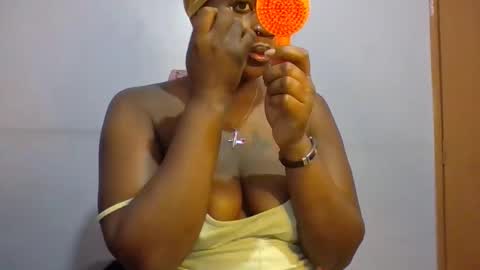 Snapshot of horny_hearts chatting on May 2026 05:03:02 AM phanice online show from May 2026 05:03:02 AM