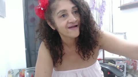 Snapshot of horny_mommy17 chatting on December 2024 03:15:01 PM armina online show from December 2024 03:15:01 PM