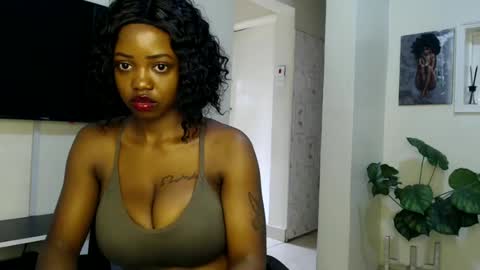 Snapshot of horny_princcess chatting on January 2025 01:57:02 PM horny_princcess online show from January 2025 01:57:02 PM
