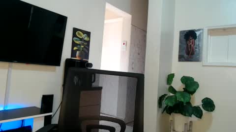 Snapshot of horny_princcess chatting on February 2025 11:54:02 AM horny_princcess online show from February 2025 11:54:02 AM