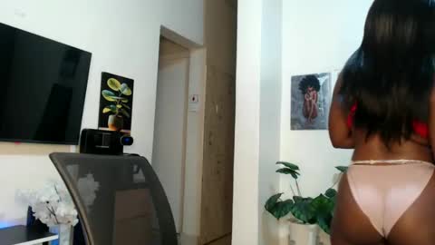 Snapshot of horny_princcess chatting on February 2025 09:14:01 PM horny_princcess online show from February 2025 09:14:01 PM