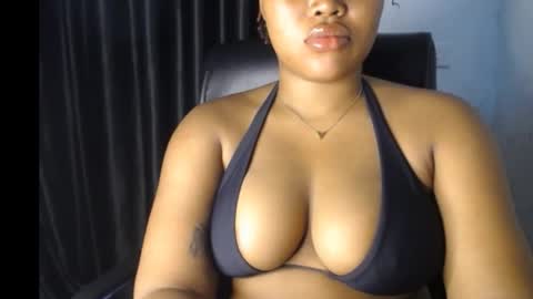 Snapshot of horny_temptation_ chatting on November 2025 07:47:02 PM Miss Zanele online show from November 2025 07:47:02 PM