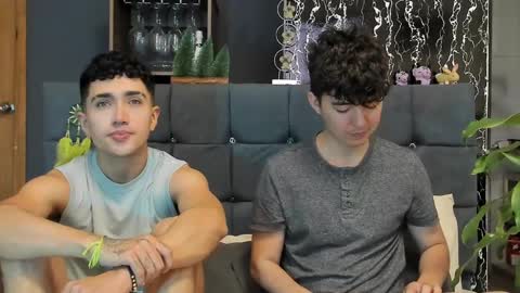 Snapshot of horny_twinks_guys chatting on February 2025 12:36:02 AM Alex and Camilo online show from February 2025 12:36:02 AM