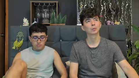 Snapshot of horny_twinks_guys chatting on February 2025 12:54:01 AM Alex and Camilo online show from February 2025 12:54:01 AM